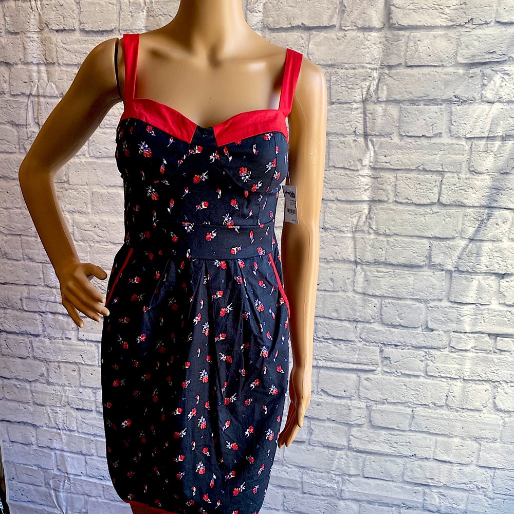 Women’s cocktail length fitted dress